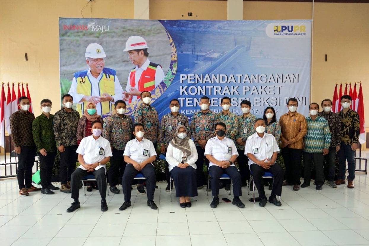 Penandatanganan Kontrak Paket Tender/Seleksi Dini Tahun Anggaran 2022