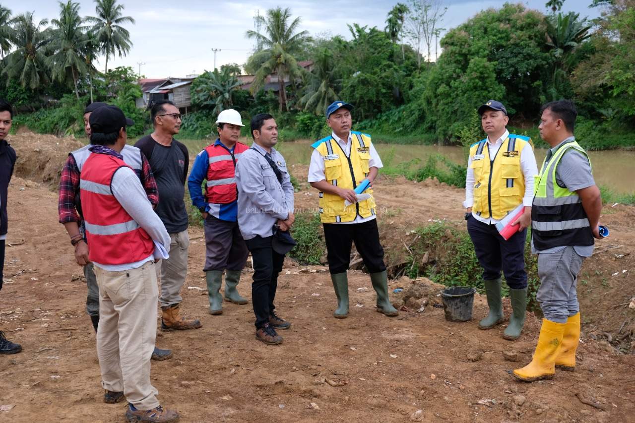 Monitoring Evaluasi Pekerjaan Pembangunan Pengaman Muara Sungai Batang Bungo dan Embung Bandara Bungo Kab. Bungo