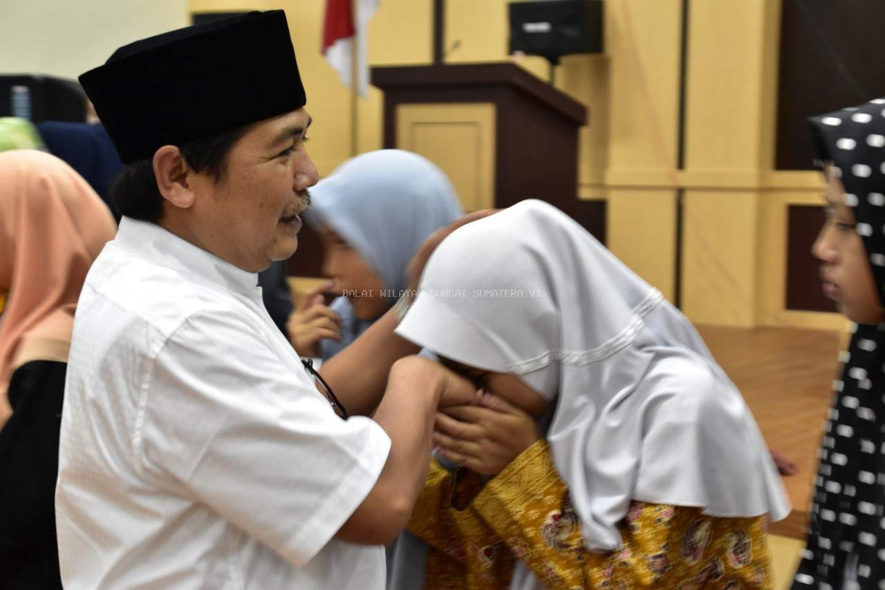 Buka Puasa dan Tausiyah Bersama Anak Yatim pada Ramadhan 1440 H